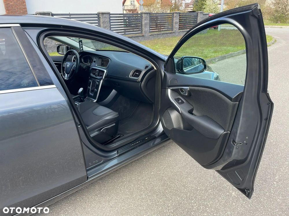 Volvo V40 D2 Summum - 18