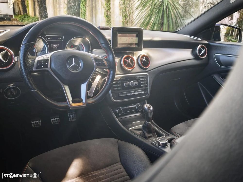 Mercedes-Benz CLA 200 - 45