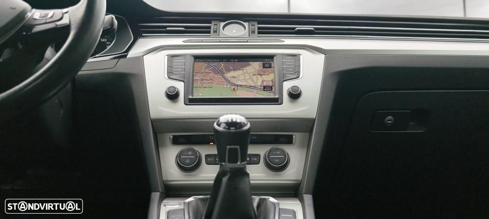 VW Passat 1.6 TDI Confortline - 28