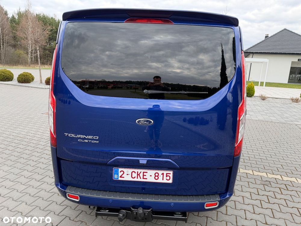 Ford Tourneo Custom - 14