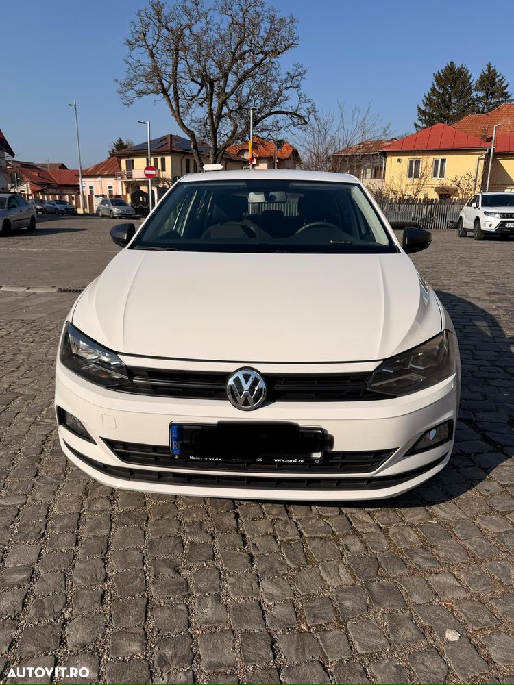 Volkswagen Polo - 2