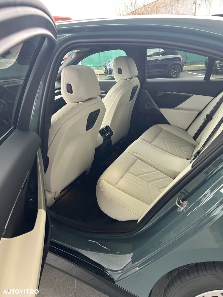 BMW Seria 5 520d xDrive AT MHEV - 11