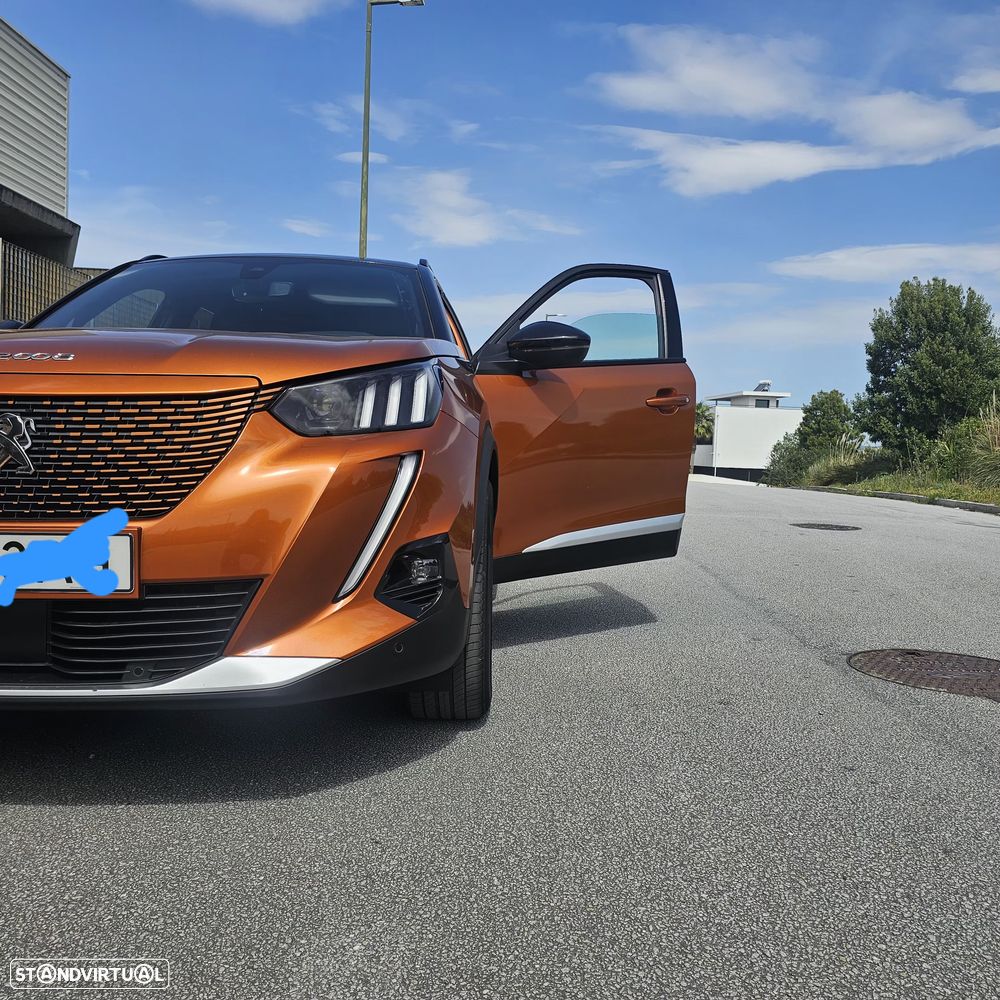 Peugeot e-2008 50 kWh GT - 2