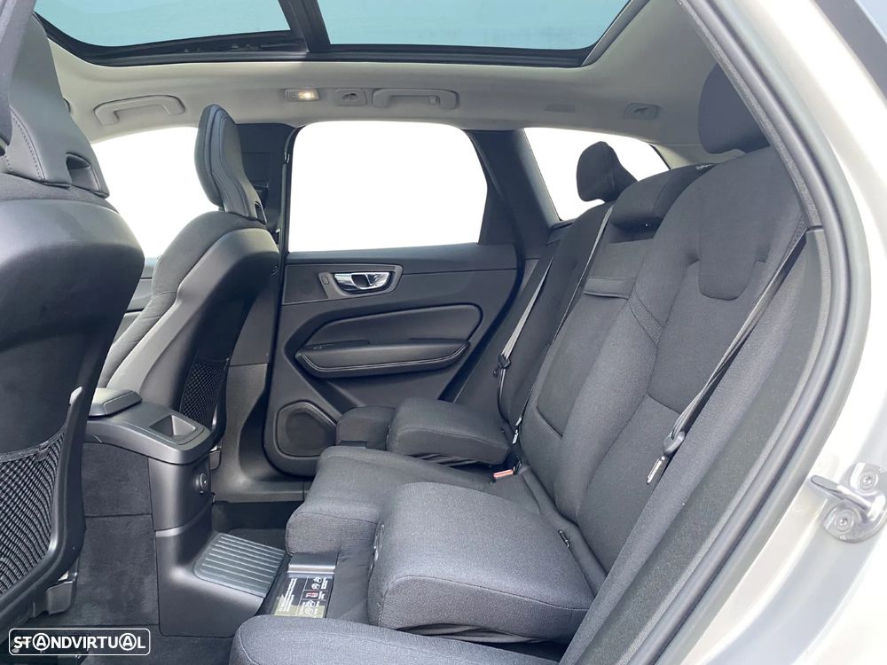 Volvo XC 60 2.0 T6 PHEV Inscription Expression AWD - 9