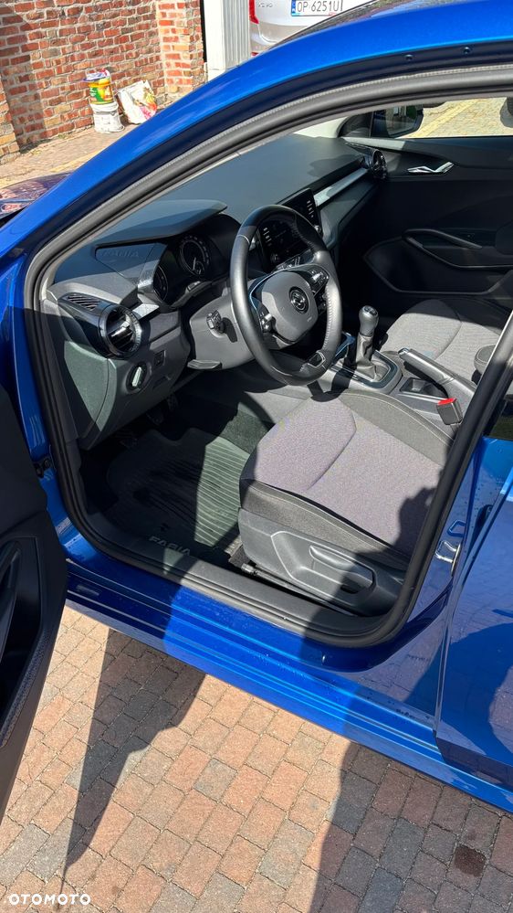 Skoda Fabia 1.0 TSI Style Color - 5