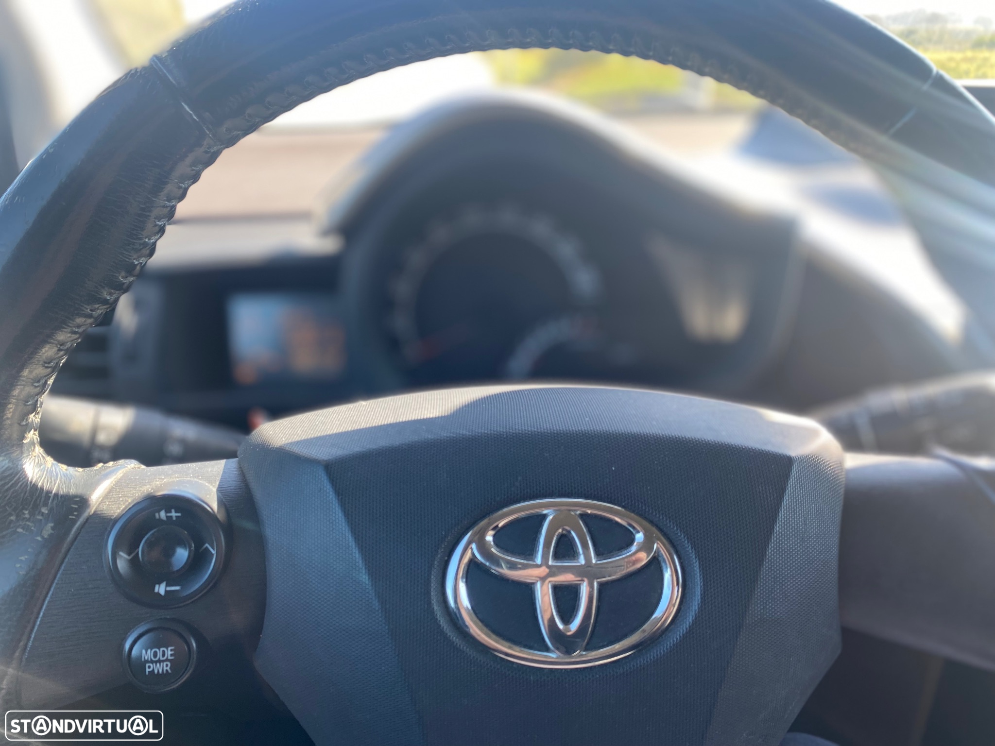 Toyota iQ 1.0 VVT-i 2 - 12