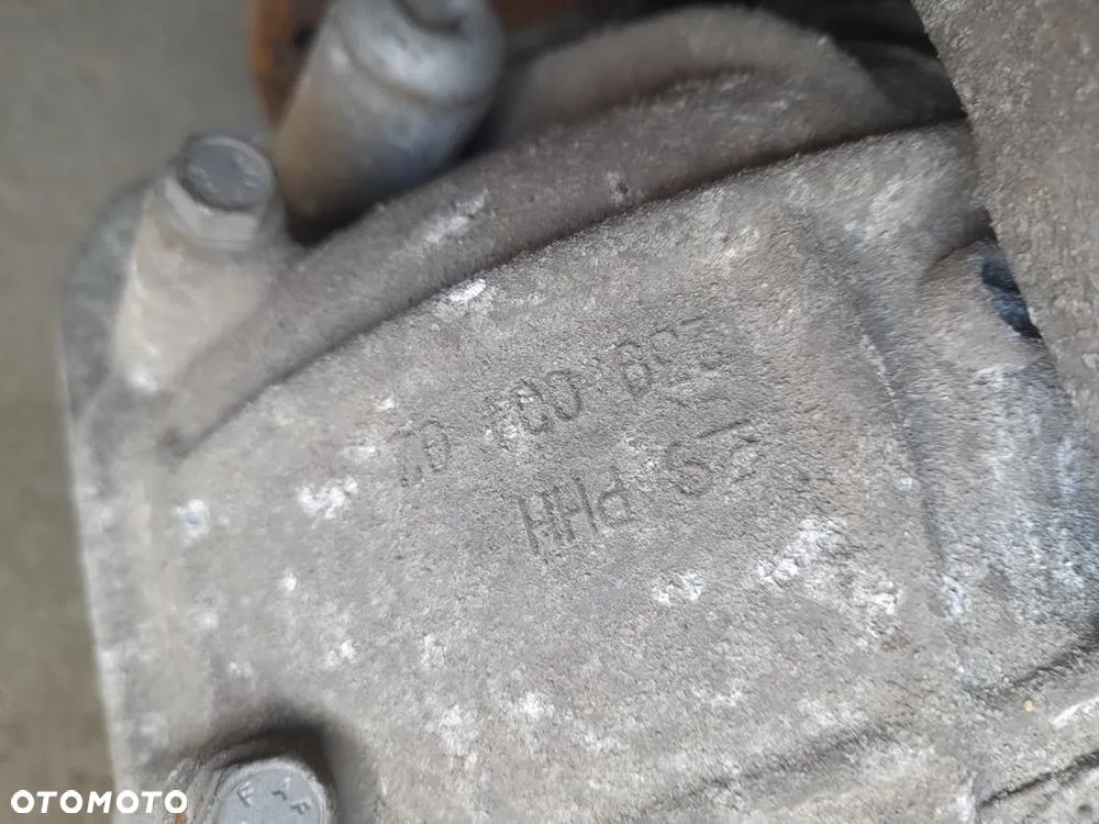 most dyfer QUATTRO AUDI A6 C6 3.2 FSI AUT 4x4 - 3