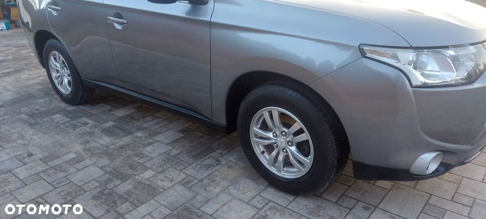 Mitsubishi Outlander - 10