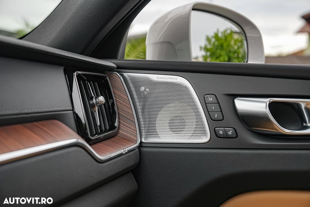 Volvo XC 60 Recharge T6 Twin Engine eAWD Inscription Expression - 14