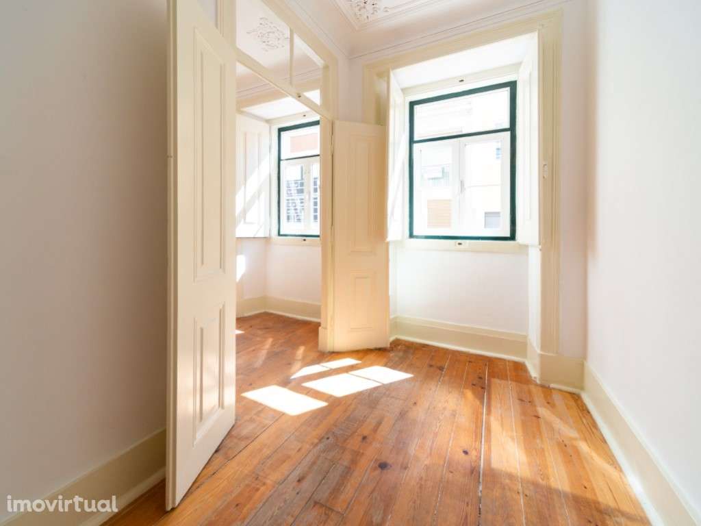 T2 +2 Campo de Ourique com cachet para obras - Grande imagem: 4/18