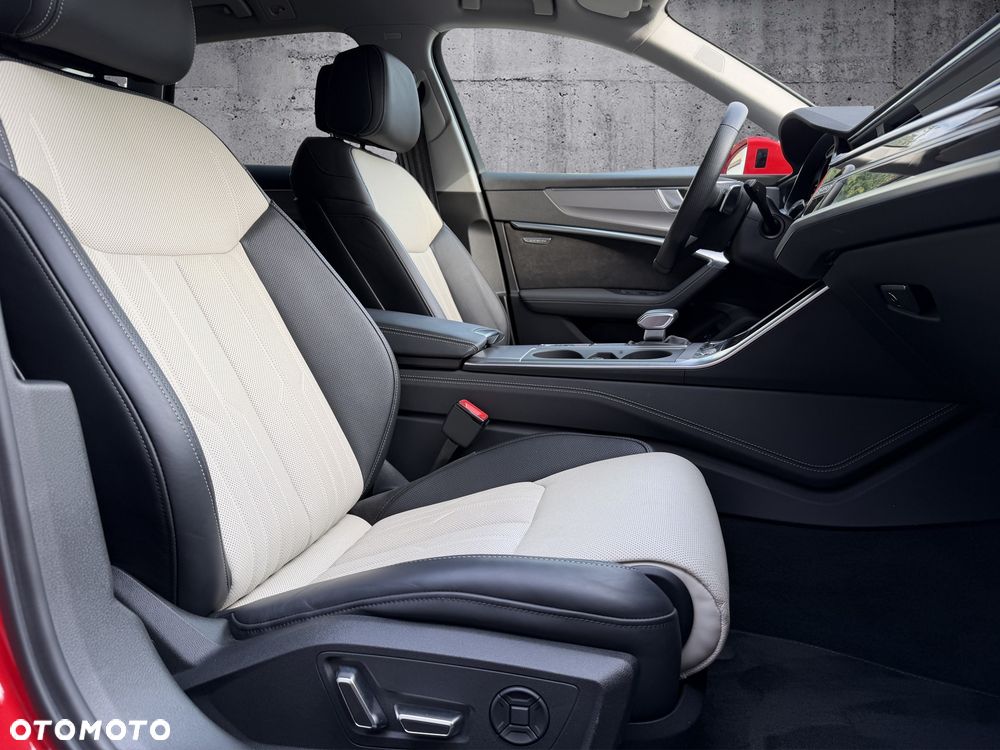 Audi A6 Avant 55 TFSI e quattro S tronic S line - 16