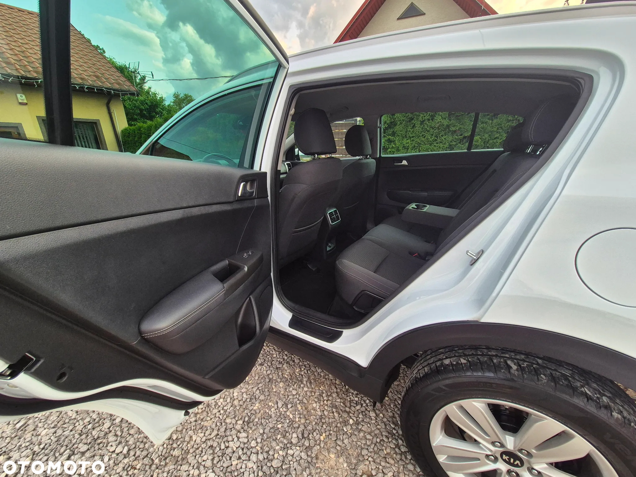 Kia Sportage 1.6 GDI 2WD Black Edition - 34
