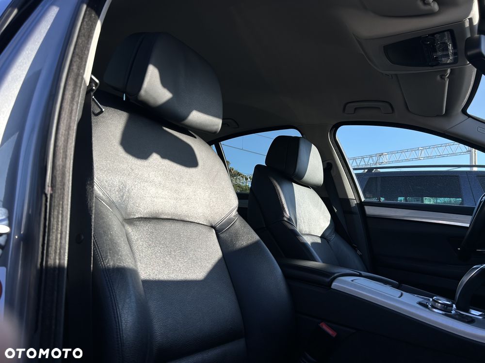 BMW Seria 5 - 23