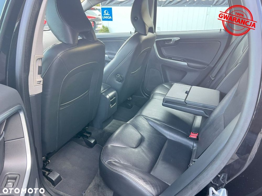 Volvo XC 60 D5 AWD R-Design Summum - 19