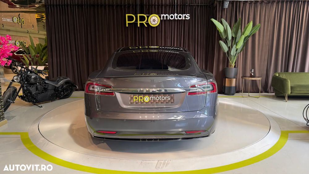 Tesla Model S Performance - 5