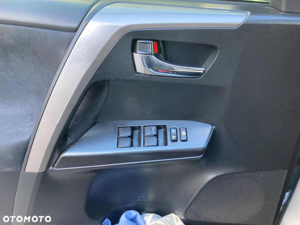 Toyota RAV4 Hybrid Premium 4x4 - 19