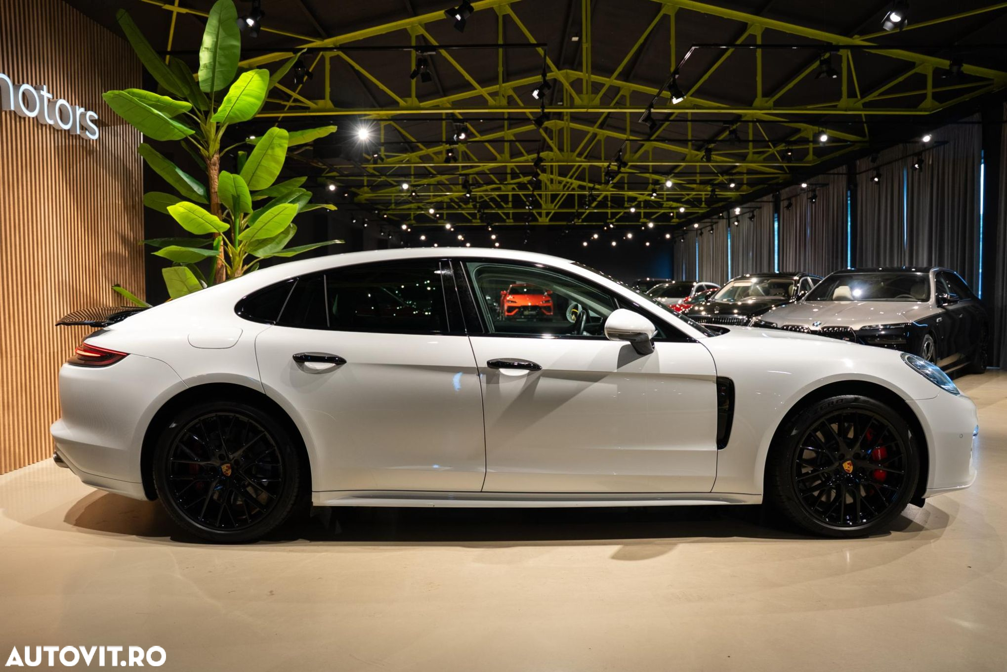 Porsche Panamera - 26