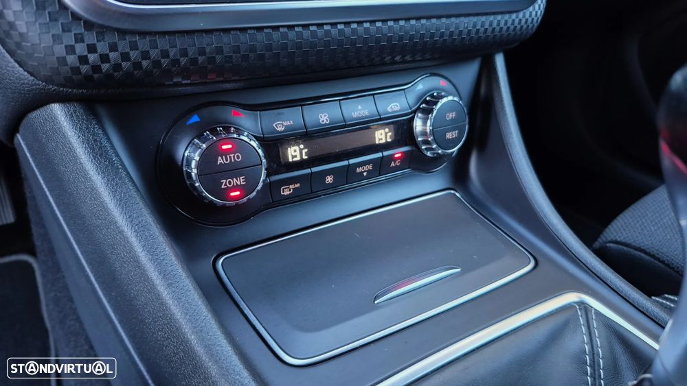 Mercedes-Benz A 200 d Urban - 11