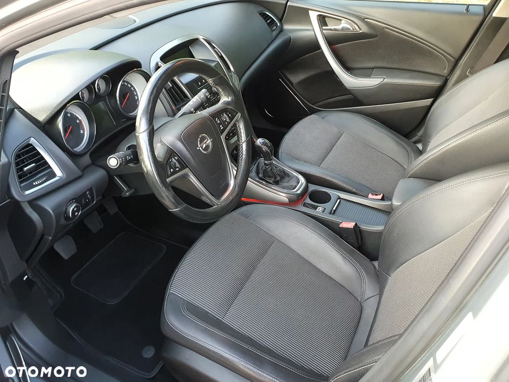 Opel Astra 2.0 CDTI Exklusiv - 14
