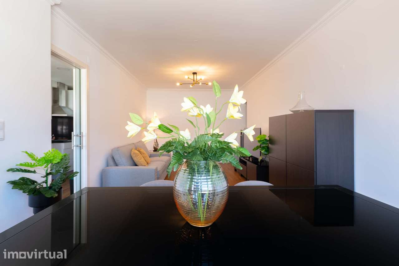 Apartment in Rua António Louro, Parede with 90 m² and 2 bedrooms - Grande imagem: 5/21