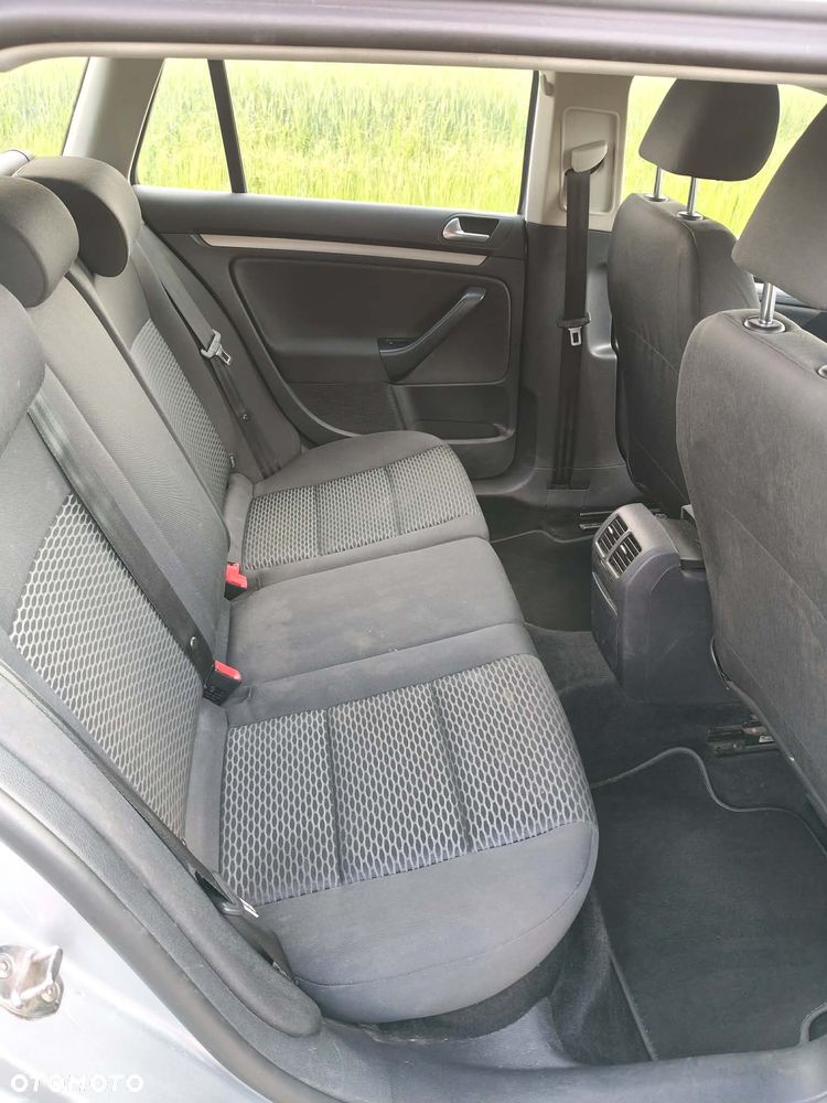 Volkswagen Golf 1.6 TDI DPF Trendline - 9