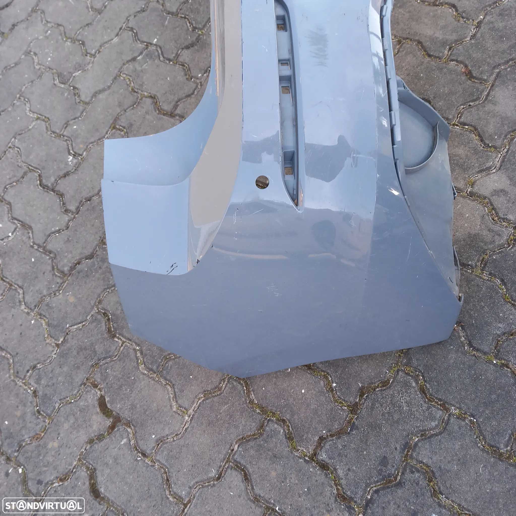 Para choques tras vw golf 8  5H6 807 421 - 2
