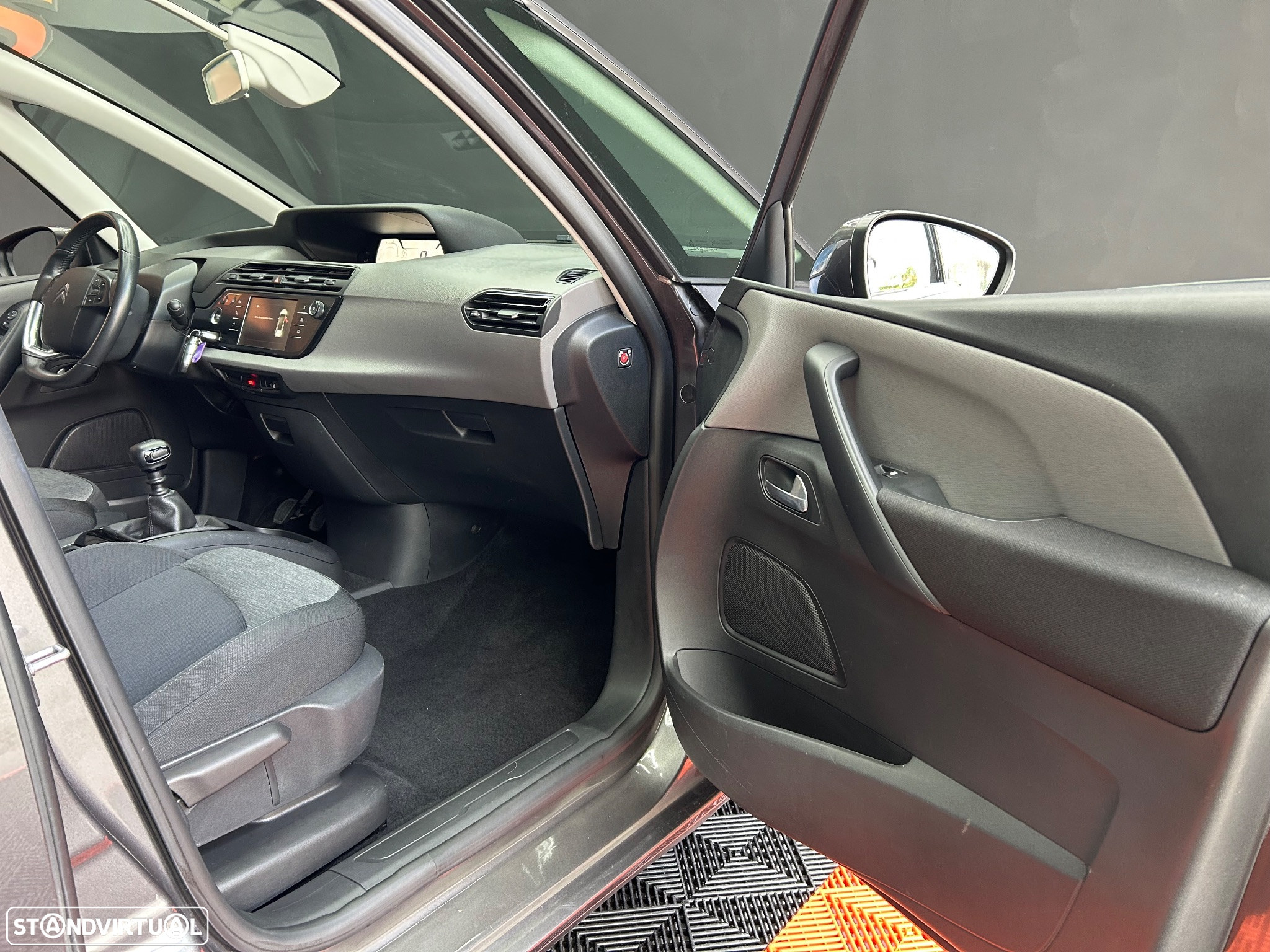 Citroën C4 Spacetourer BlueHDi 120 Stop&Start SELECTION - 37