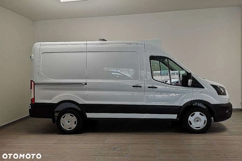 Ford Transit 350 L2H2 Trend 2.0 130KM - 3