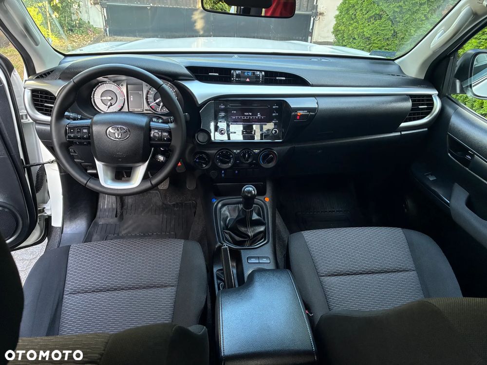 Toyota Hilux 2.4 D-4D Double Cab DLX 4x4 - 18