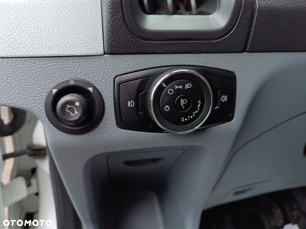 Ford Transit - 24