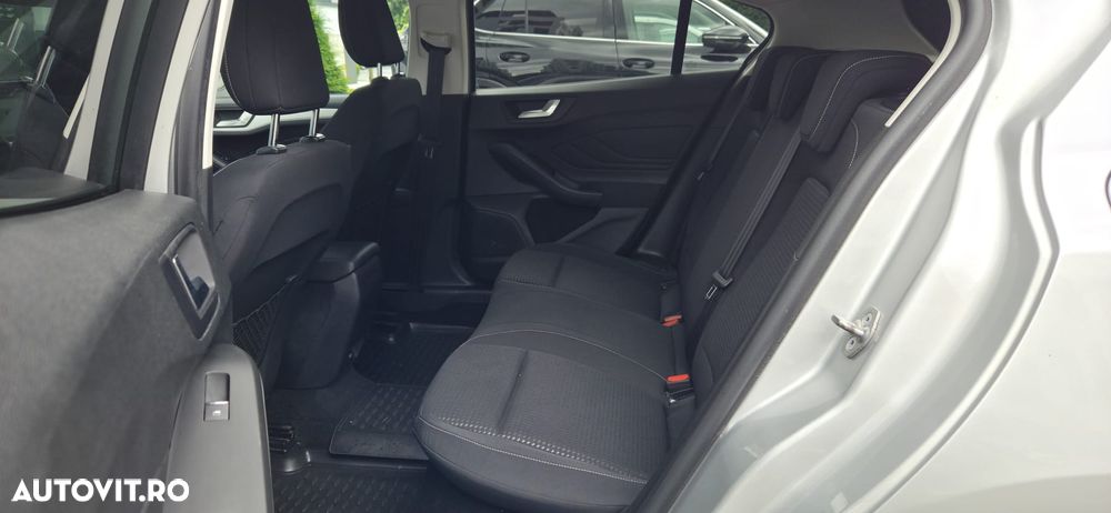Ford Focus - 20