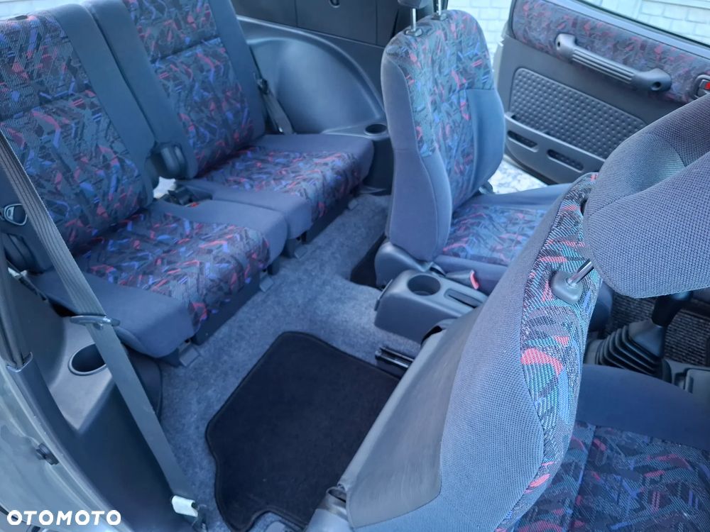 Toyota RAV4 2.0 Special - 23