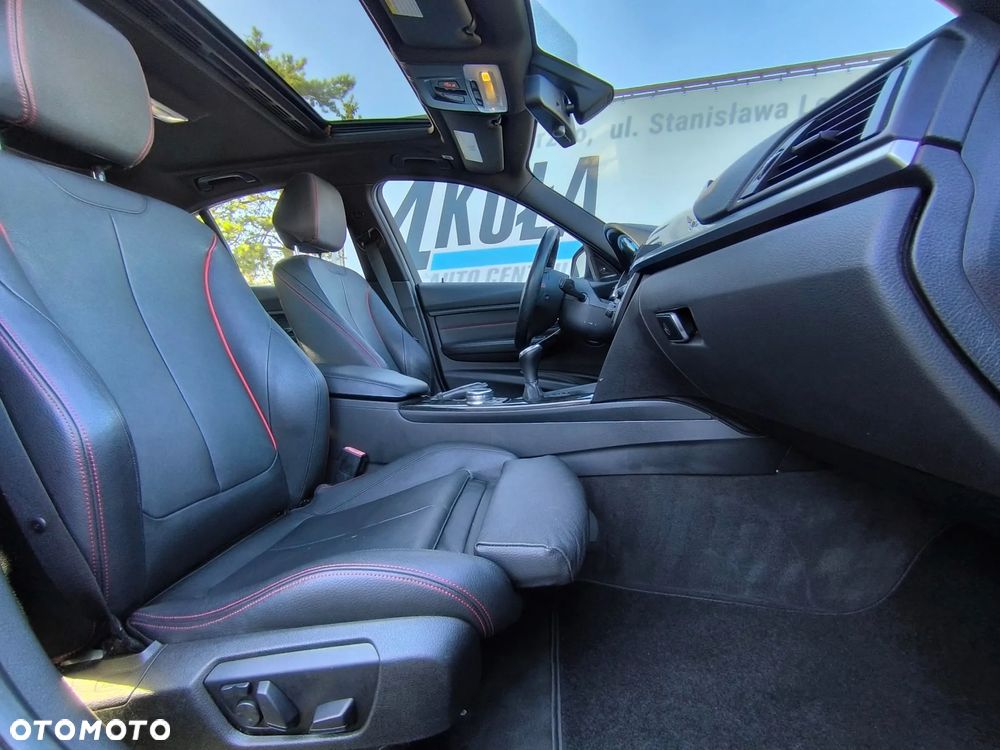 BMW Seria 3 335i xDrive Edition Sport - 15