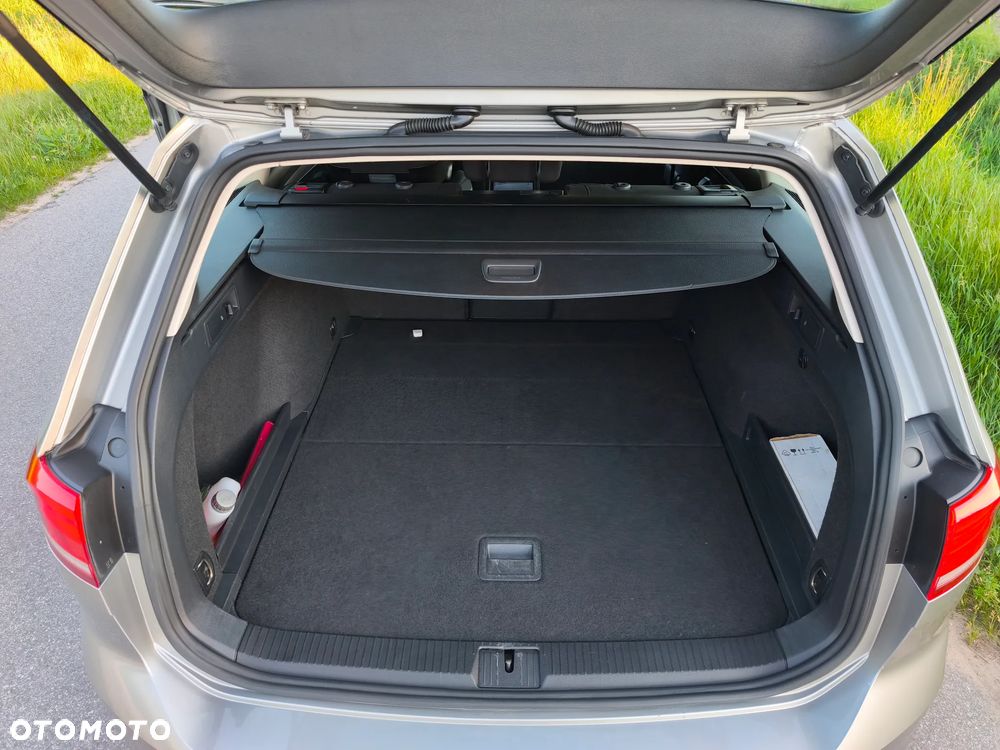 Volkswagen Passat 2.0 TDI BMT Comfortline - 13