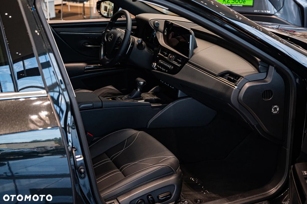 Lexus ES 300h Prestige - 14