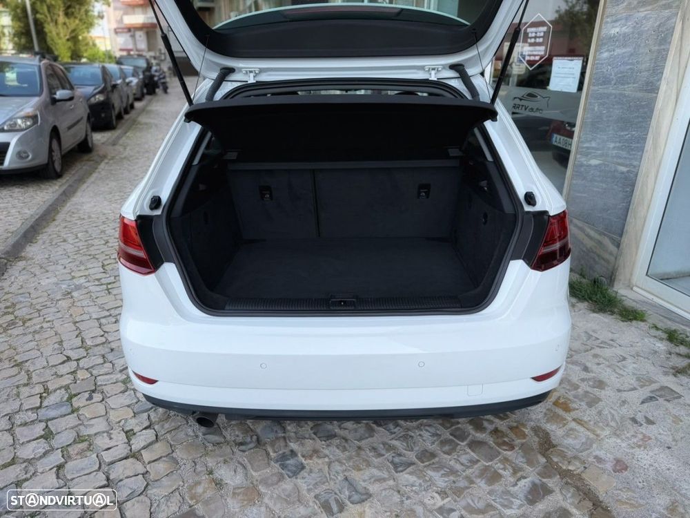 Audi A3 Sportback 1.6 TDI Design S tronic - 15