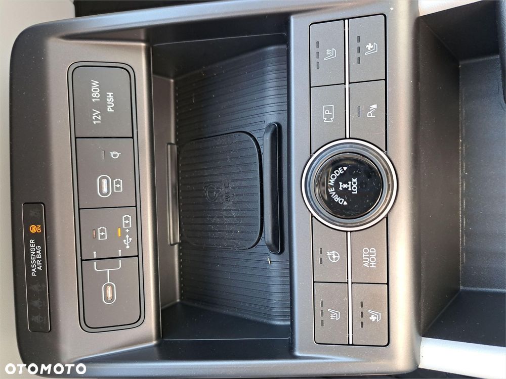 Hyundai Kona - 12