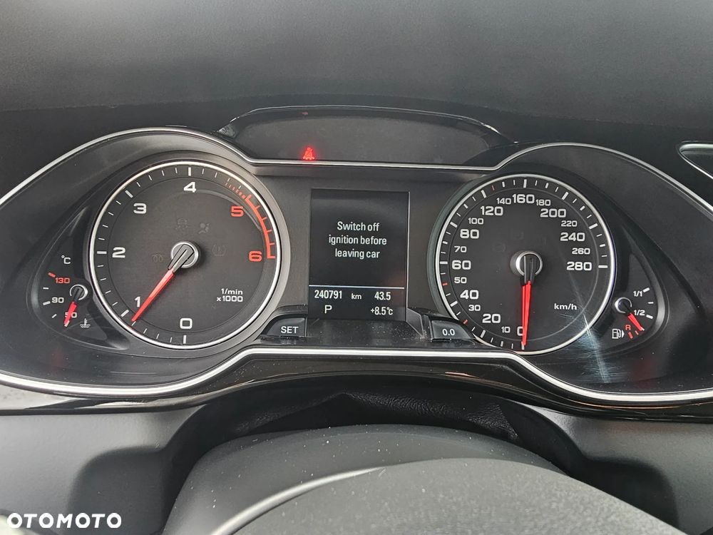 Audi A4 Avant 2.0 TDI S tronic quattro - 8