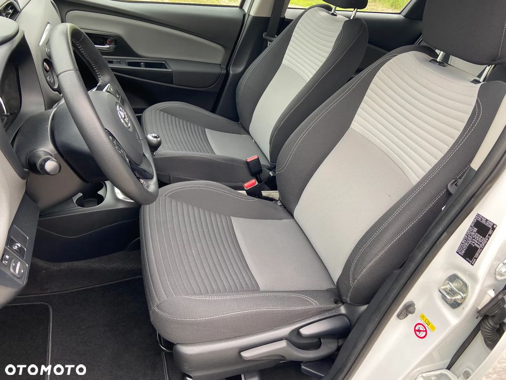 Toyota Yaris - 25