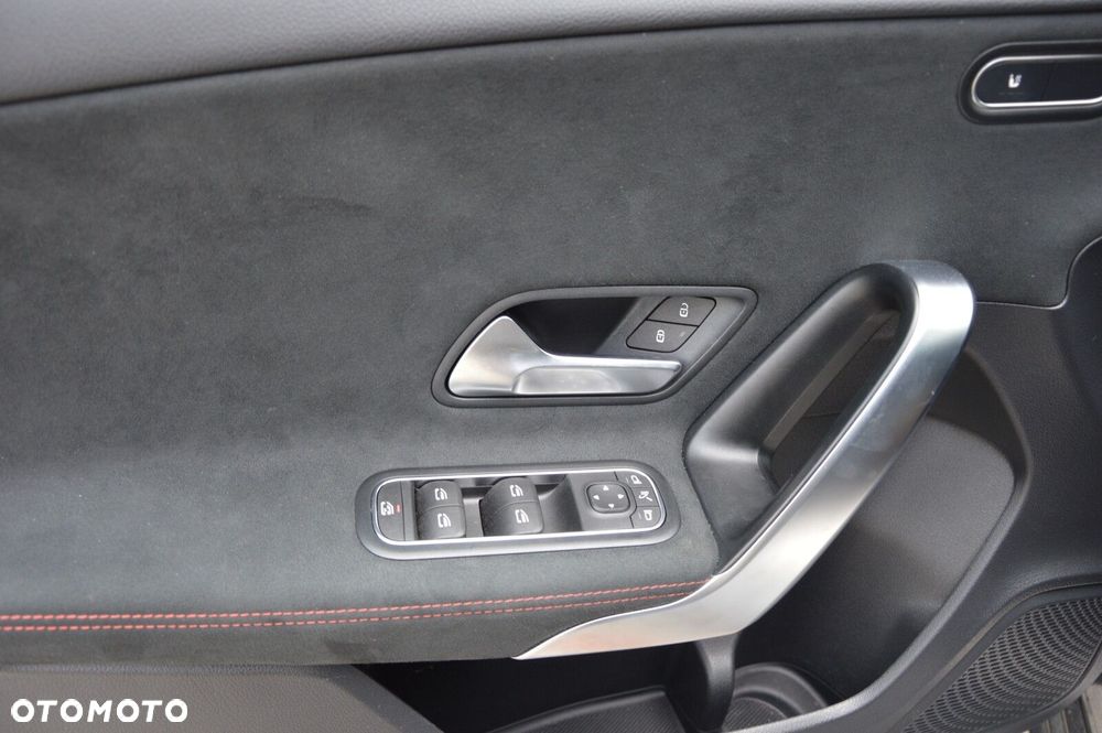 Mercedes-Benz Klasa A 200 AMG Line 7G-DCT - 18