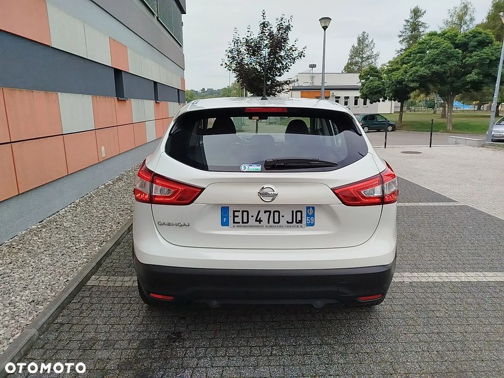 Nissan Qashqai 1.2 DIG-T N-Vision - 6