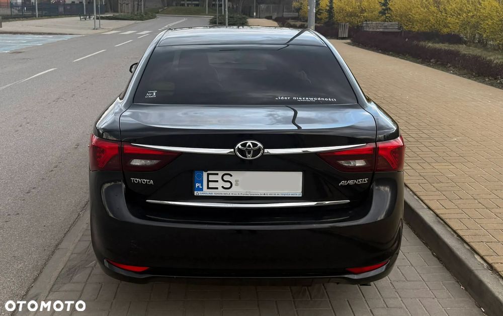 Toyota Avensis 1.8 Premium - 18