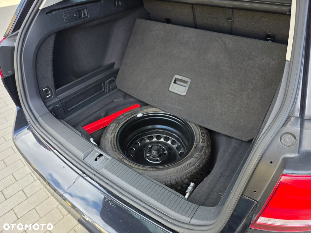 Volkswagen Passat - 30