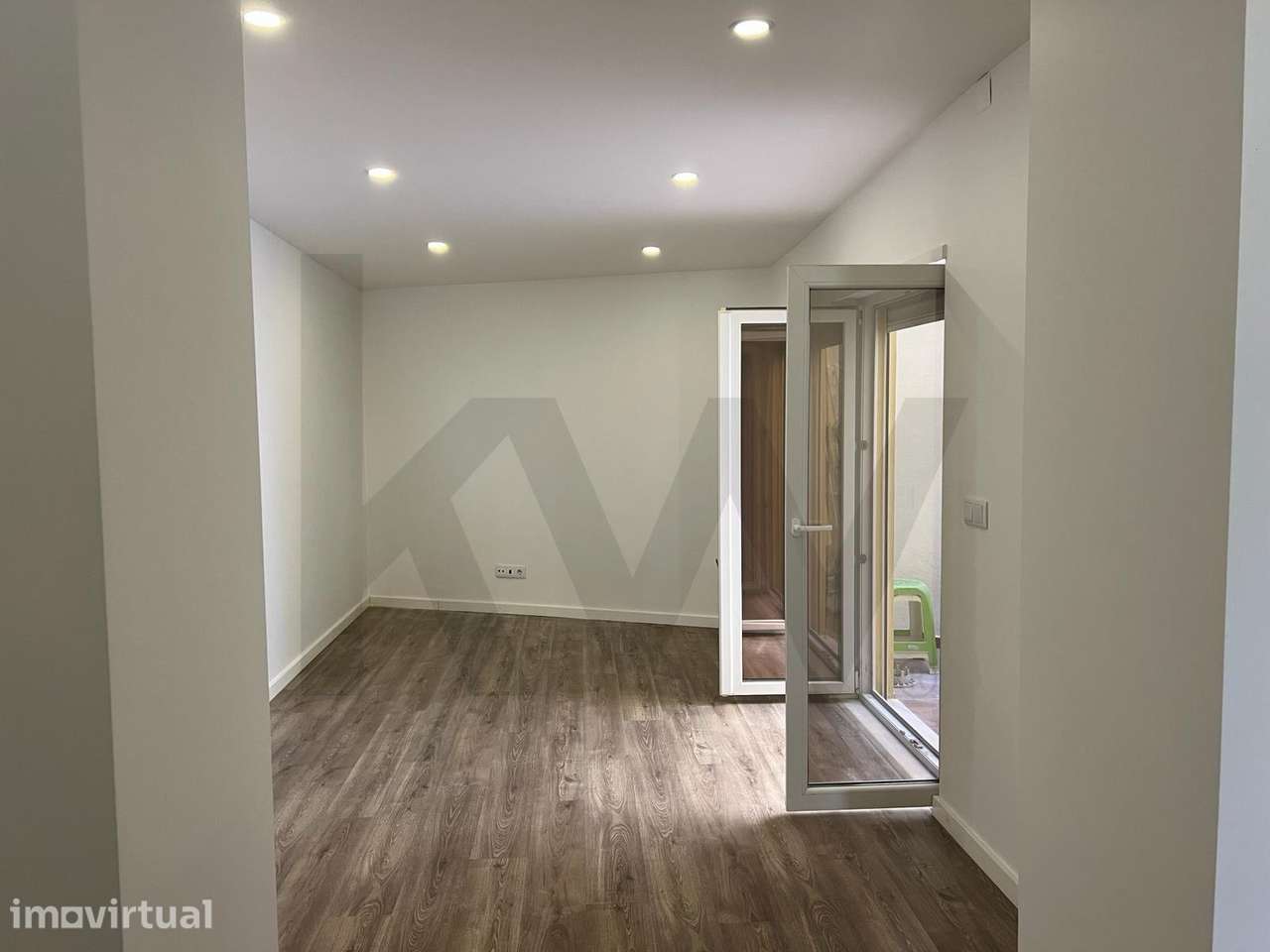 T2 Remodelado para Arrendar – Rua Cesário Verde, Lisboa - Grande imagem: 5/12