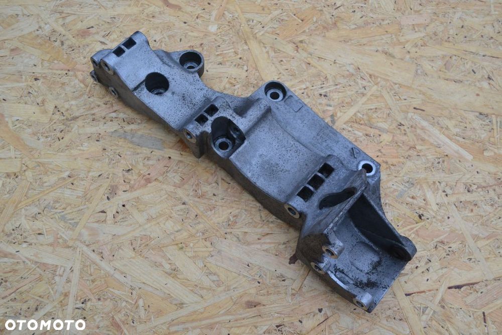 VW AUDI SEAT SKODA ŁAPA PODSTAWA MOCOWANIE ALTERNATORA 06A903143P - 4