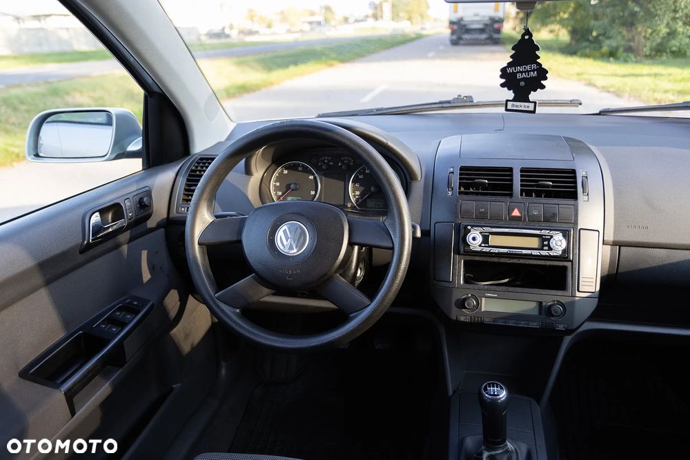 Volkswagen Polo 2003 photo 5
