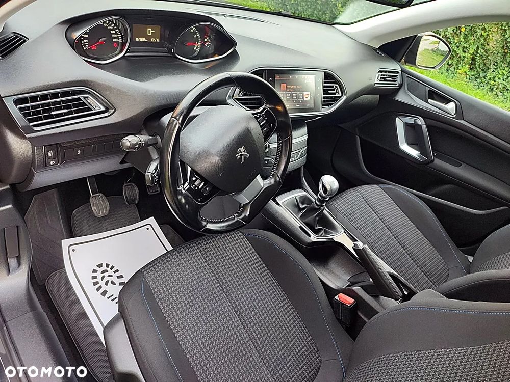 Peugeot 308 SW PureTech 110 Stop & Start Style - 11