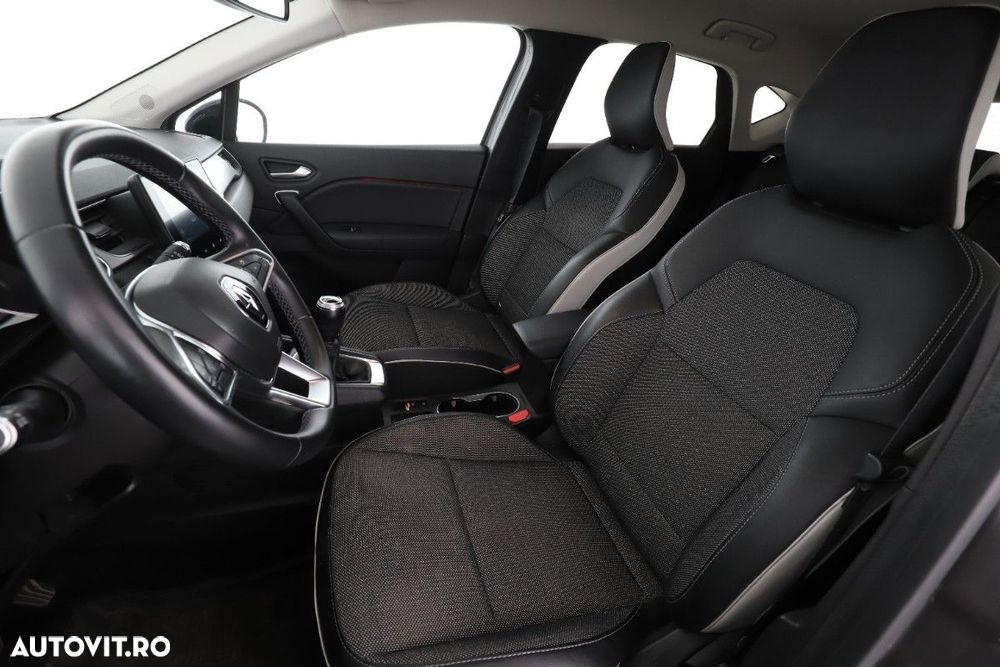 Renault Captur - 13