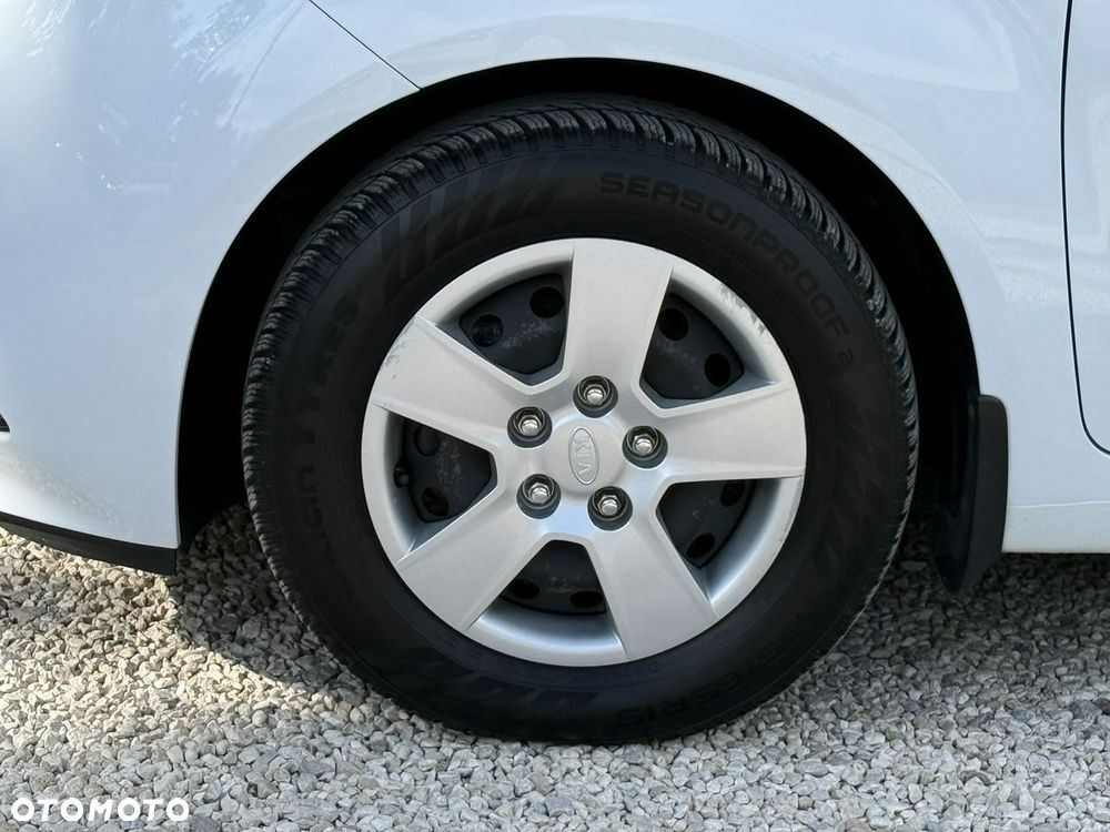Kia Venga 1.4 CRDi M - 9