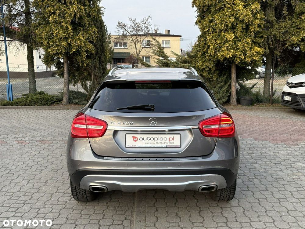 Mercedes-Benz GLA - 7